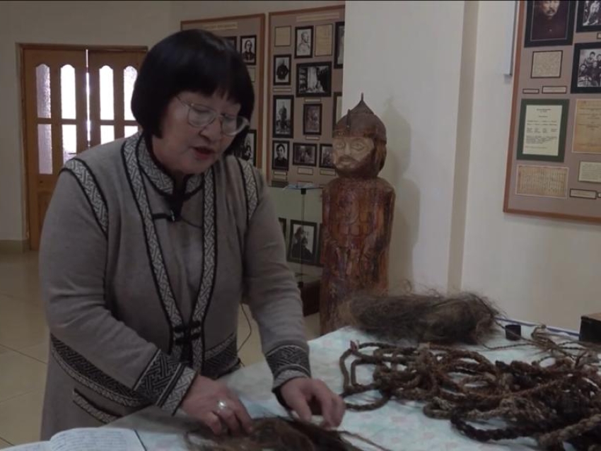 В Агинском национальном музее рассказали об изготовлении верёвки из конского волоса
